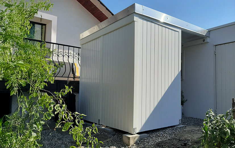 Pflegefreier Unterstellplatz in Weiß