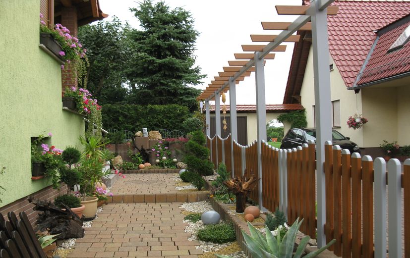 Gartenzaun aus kunststoff in weià grün