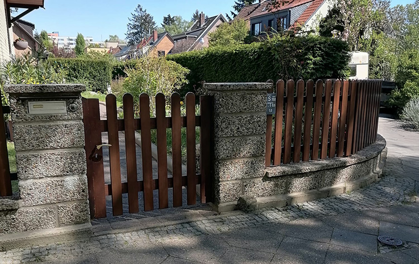 Pforte in Nussbaumoptik