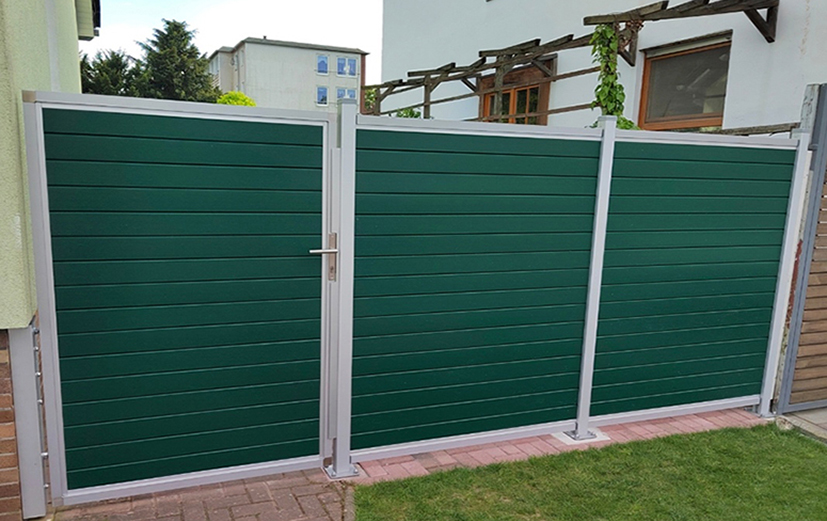 Torfüllung in sattem Moosgrün