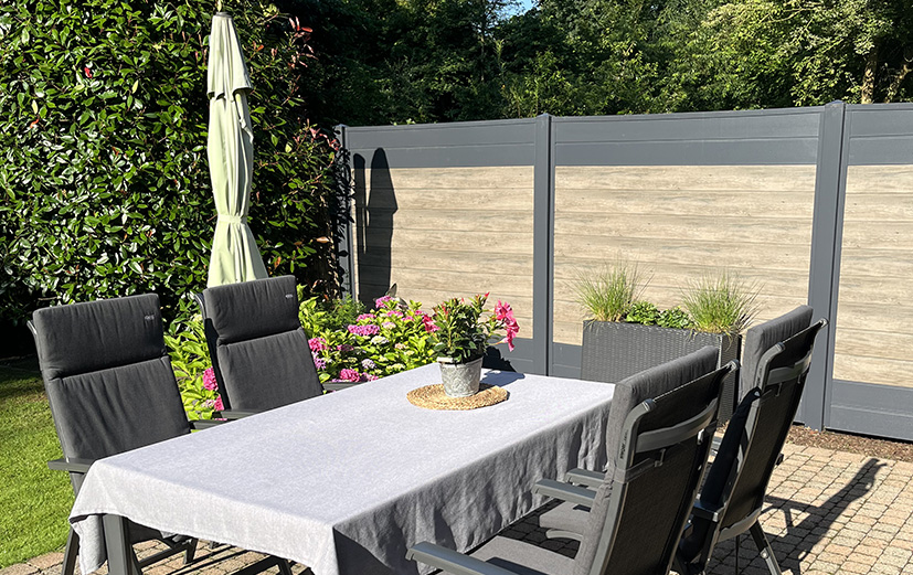 Moderner Sichtschutz trifft Natur-Look