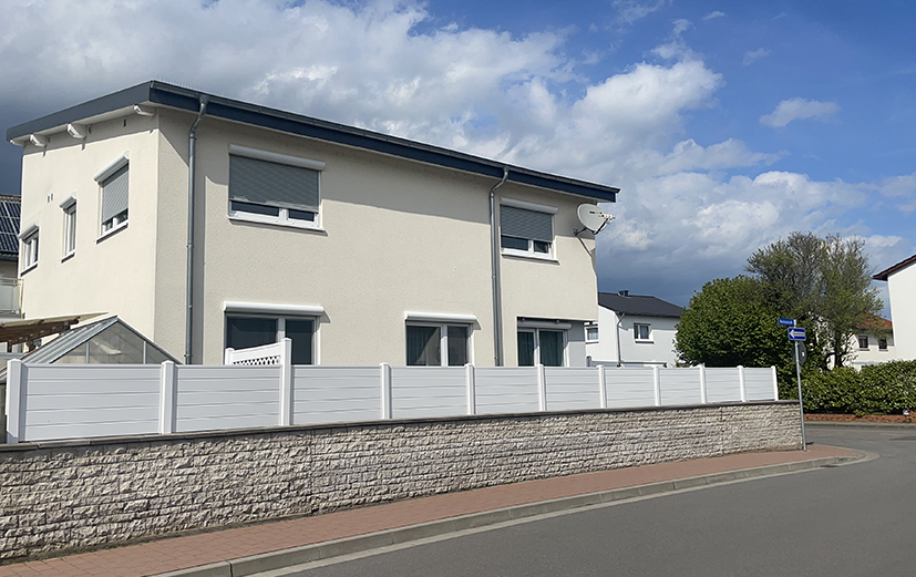 Pflegeleichter Sichtschutz mit klarer Linie